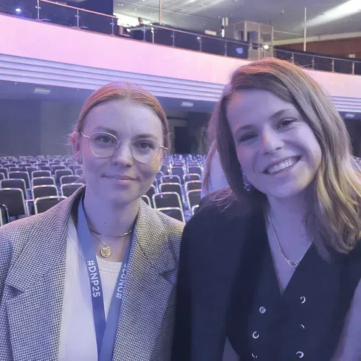 Manja Hoffner with Luisa Neubauer at the German Sustainability Award